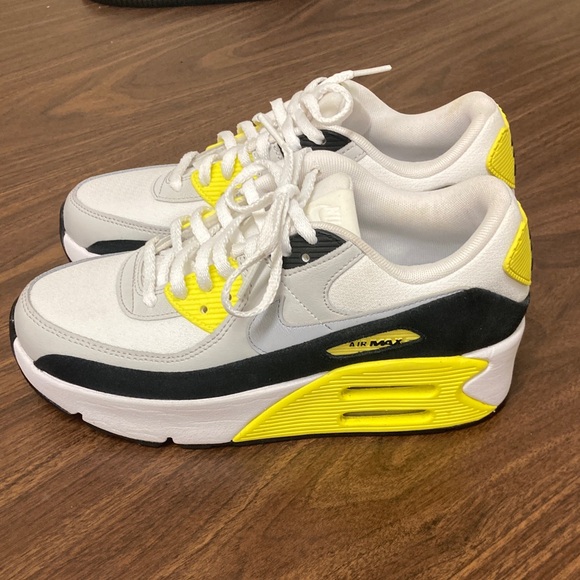 🔥Nike Air Max 90 LV8 Double Stack Sneakers - White, Black, and Yellow womens 7.5 - Picture 2 of 8